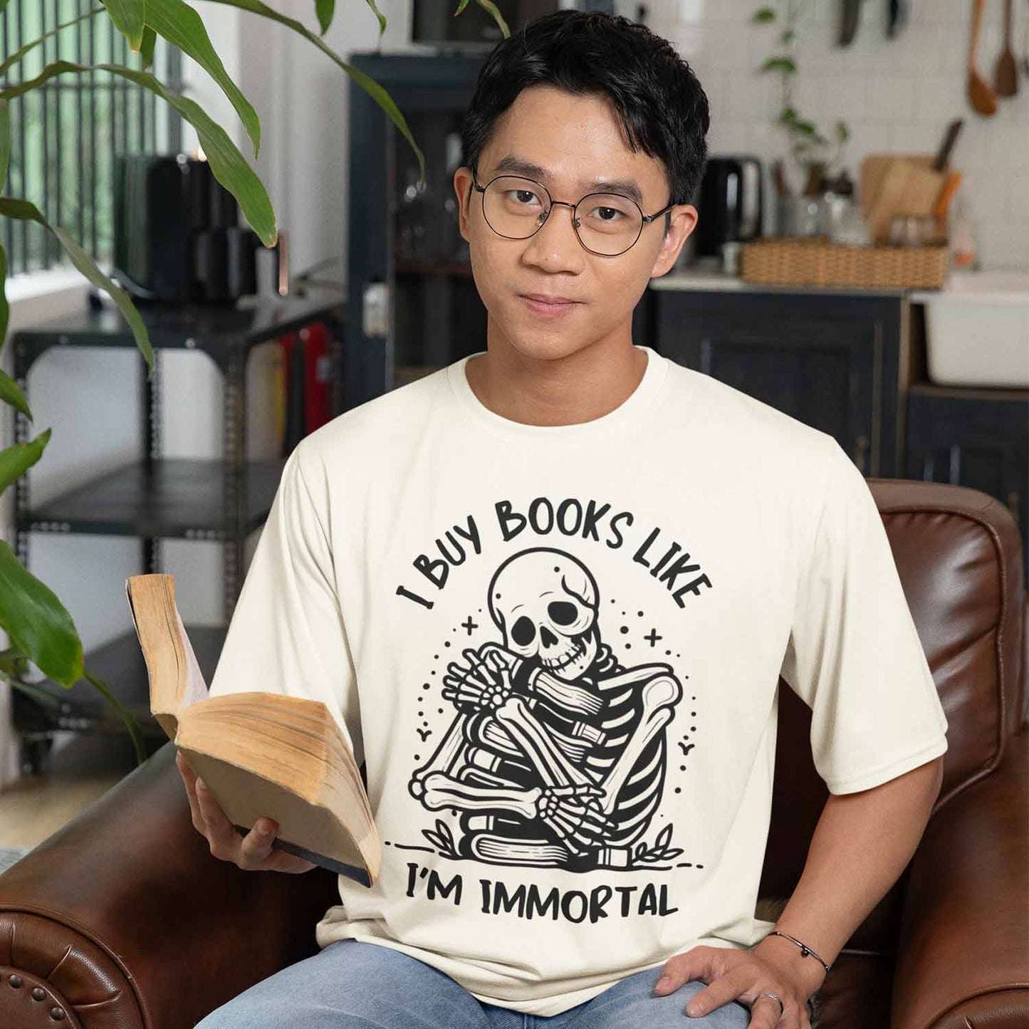 T shirt - I Buy Books Like I'm Immortal