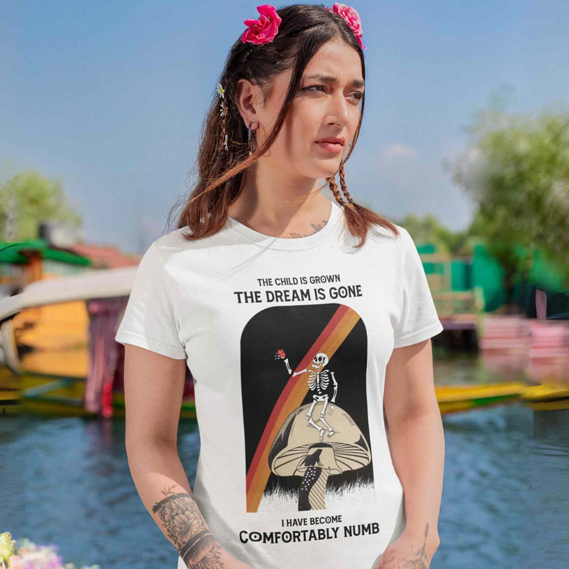 Pink Floyd T-shirt - Comfortably Numb T-shirt The Banyan Tee TBT sports mens india full meesho women boys flipkart