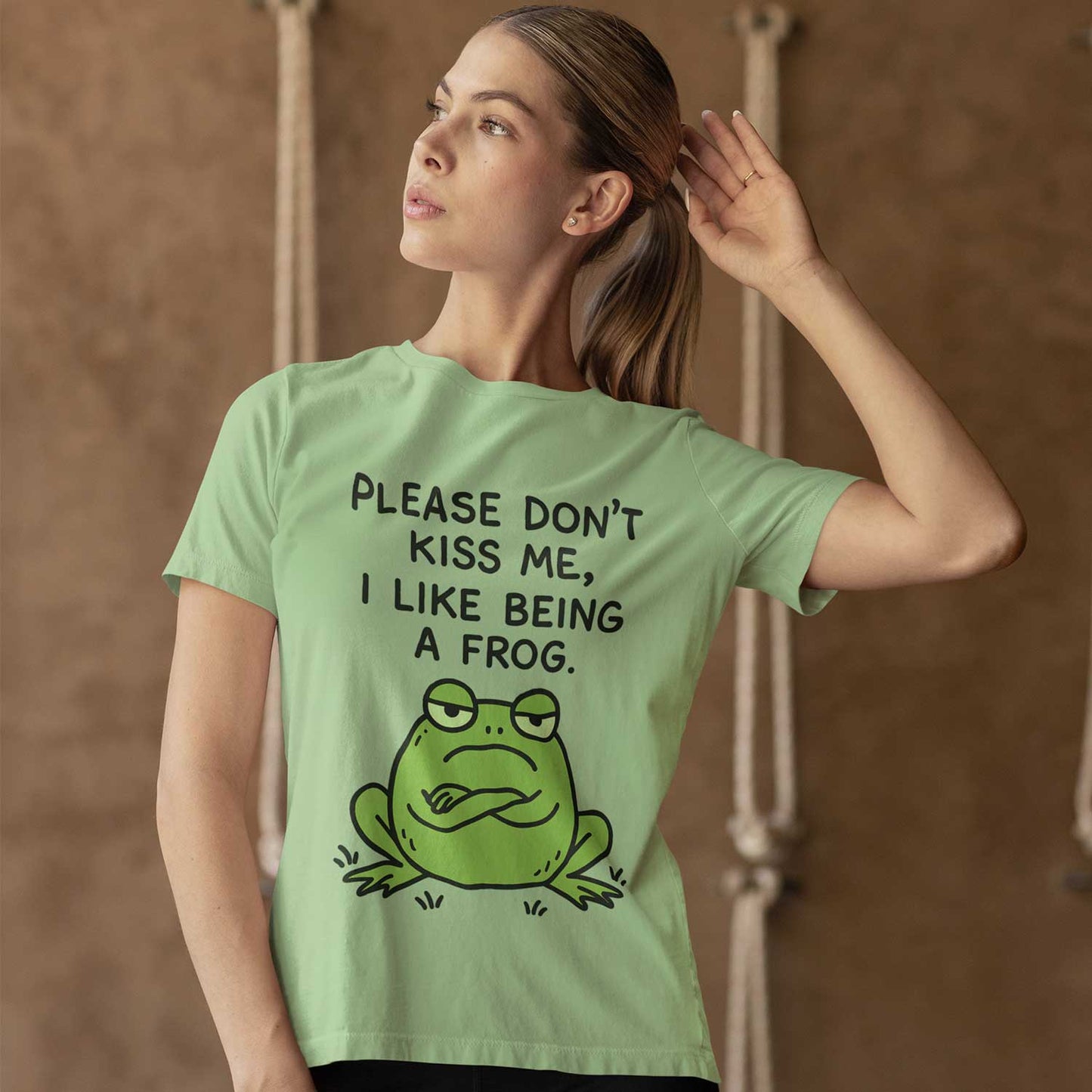 T shirt - Please Don't Kiss Me